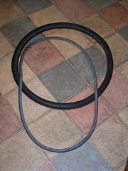 Item-Chambre à air 180px-Fahrradschlaeuche.jpg
