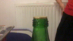 Bouchon sauteur pièce et eau chaude.gif