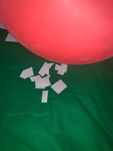 Ballon électrostatique - Ballon magique 51672127 2270079809899465 8307410058426187776 n.jpg