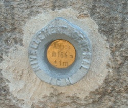 Item-Borne NGF 250px-Repere cylind.jpg