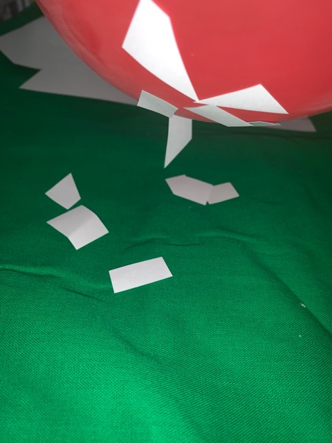 Ballon électrostatique 51543342 235964894021122 116401379022471168 n.jpg