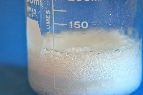 Group-Bica-vinaigre une histoire de gaz bicarbonate-de-soude-vinaigre-blanc.jpg