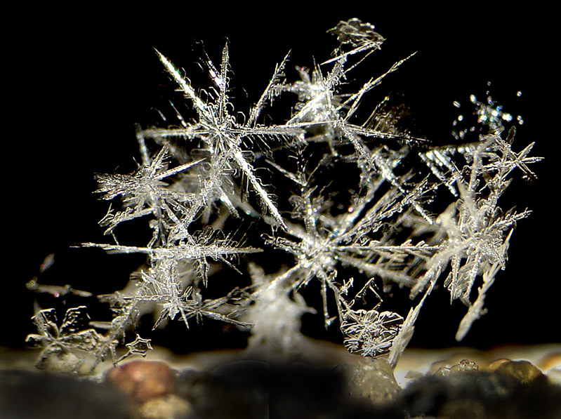 Group-Cristaux et geometrie flocon de neige.jpg