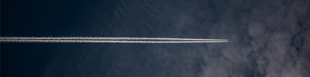 Group-Pourquoi les avions volent-ils Arunas-Naujokas-unsplash.jpg