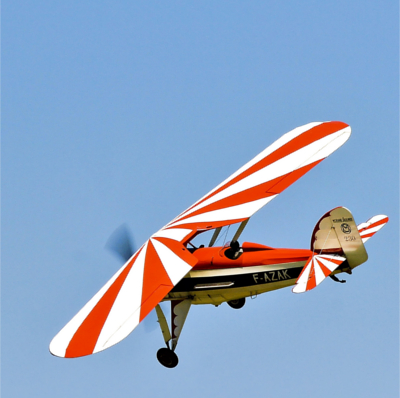 Group-Pourquoi les avions volent-ils Daniel-Eledut-unsplash.jpg