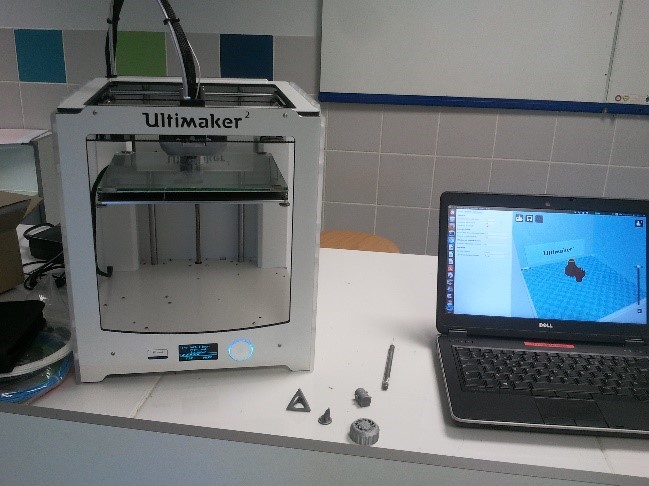 Porte automatique avec lastique techlab-mtp.jpg
