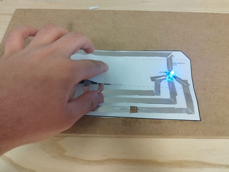 Fichier:Cube RGB IMG 20241207 141740.jpg