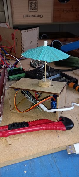 Fichier:Item-Umbrella connect 1 1000056585.jpg