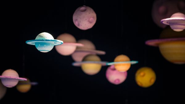 Vitesse des planete david-menidrey-zpUsOQzByFg-unsplash-min.jpg