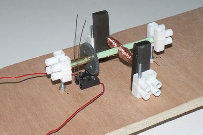 Moteur_lectrique_balais_P1010369_.JPG