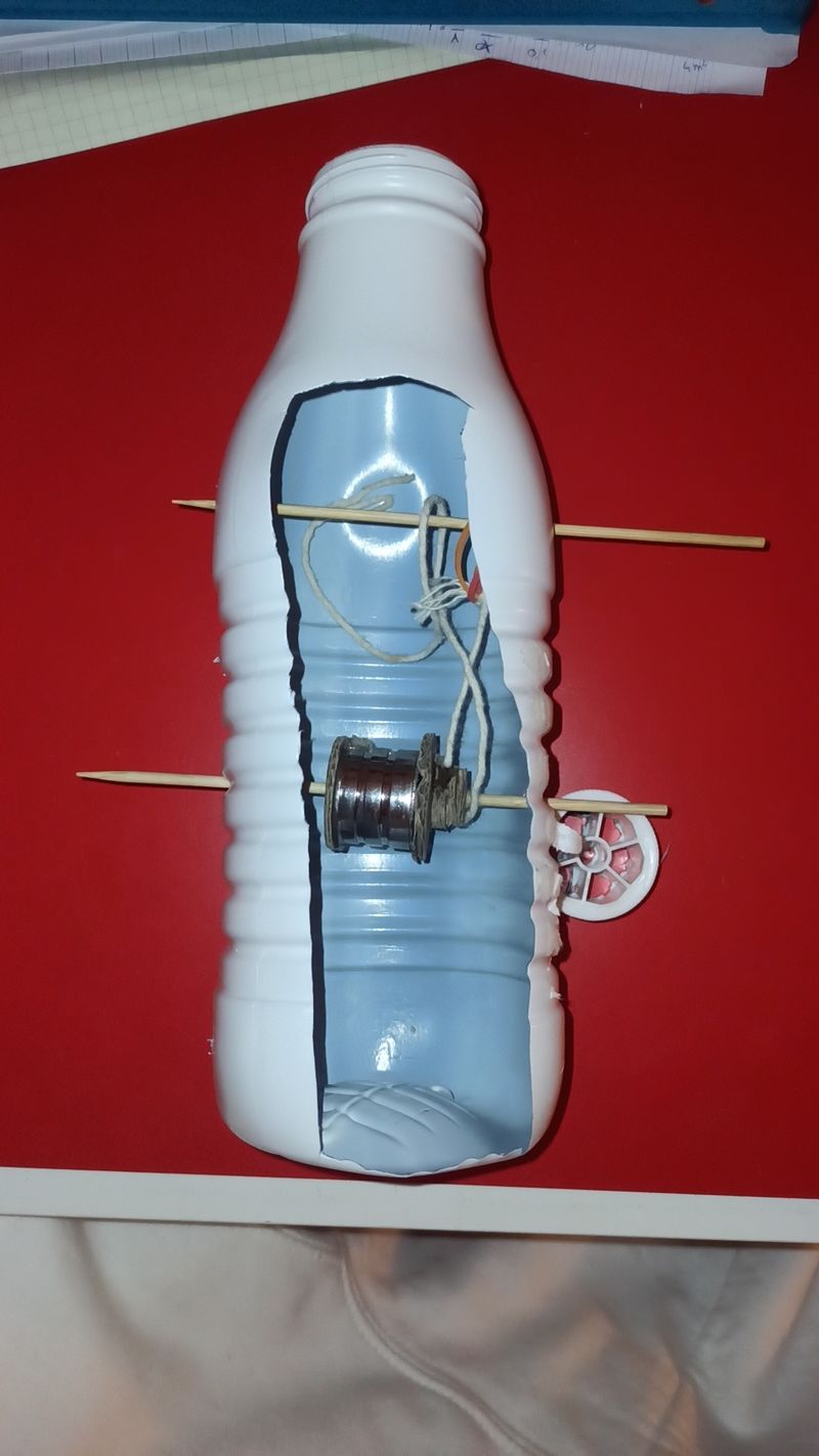 Cr ation d une voiture propulsion lastique 1682973888038.jpg