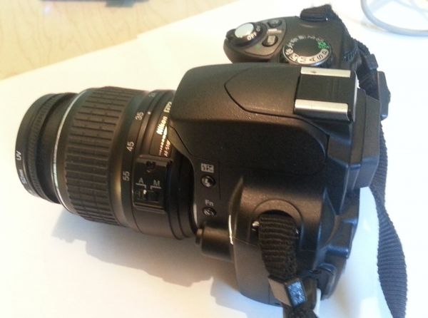 Item-Appareil photo 800px-Reflex.jpg