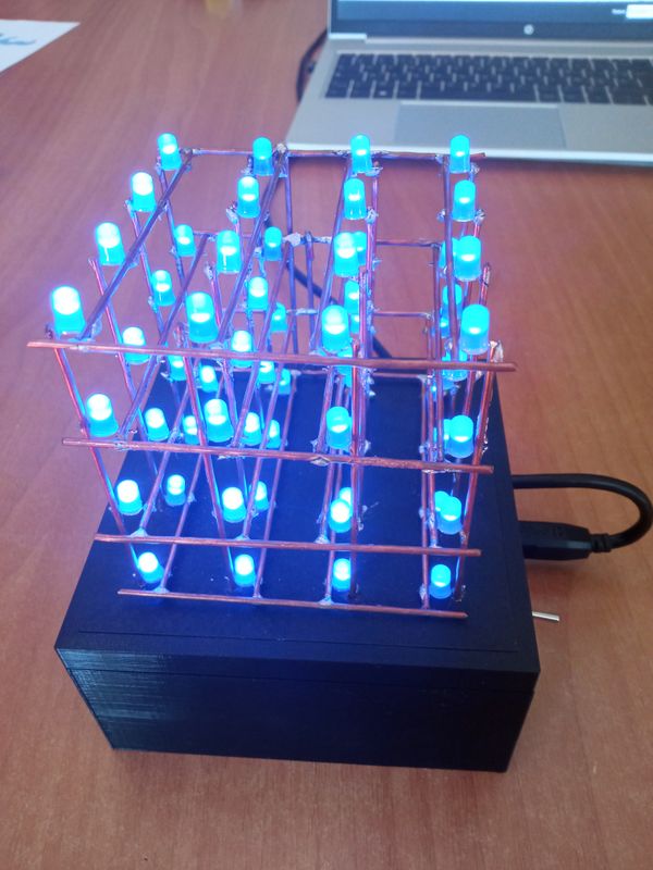 Cube LED 4x4x4 1751630537141.jpg