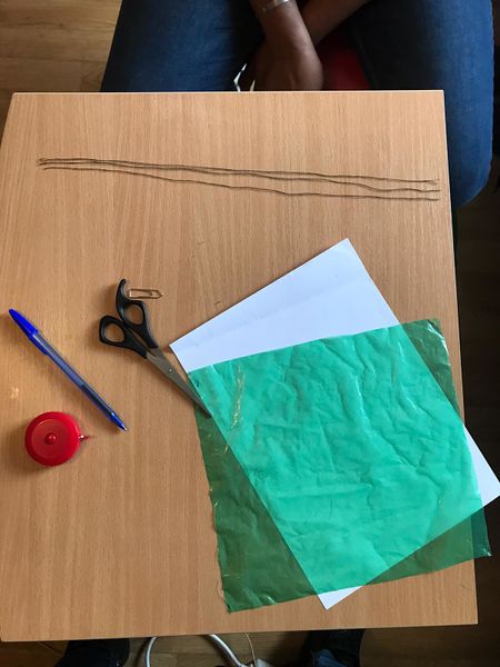 Fichier:Parachute 3fils-sac decoupe.jpg