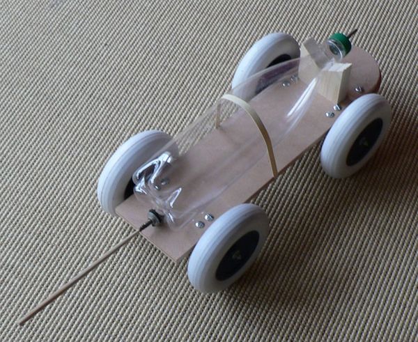 Voiture r action voiture construite.jpg