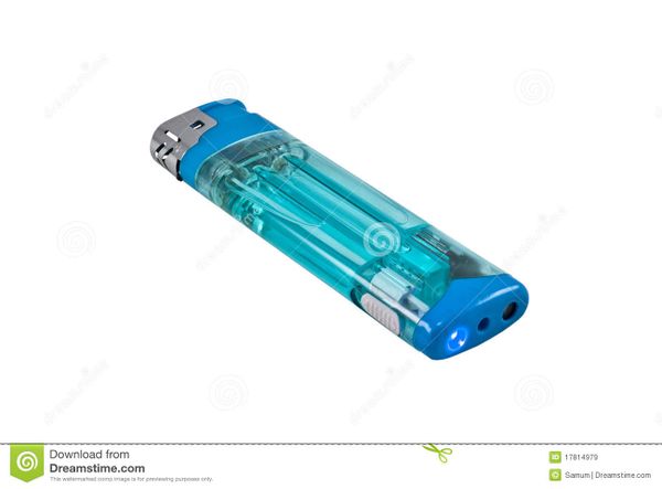 Item-Briquet briquet-pour-cigarettes-avec-une-lampe-torche-17814979.jpg