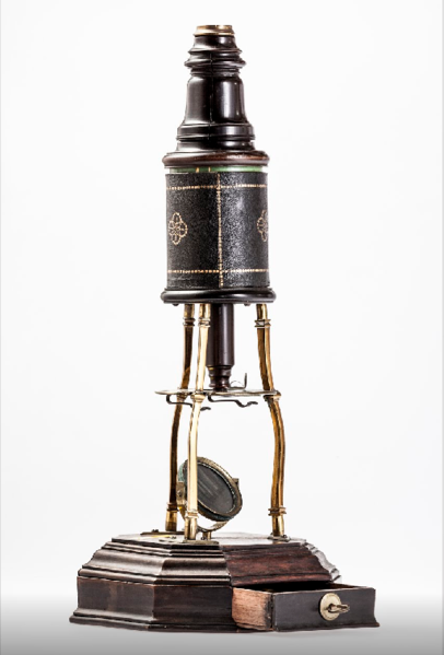 Fichier:Group-Victor Vasarely Microscope.png
