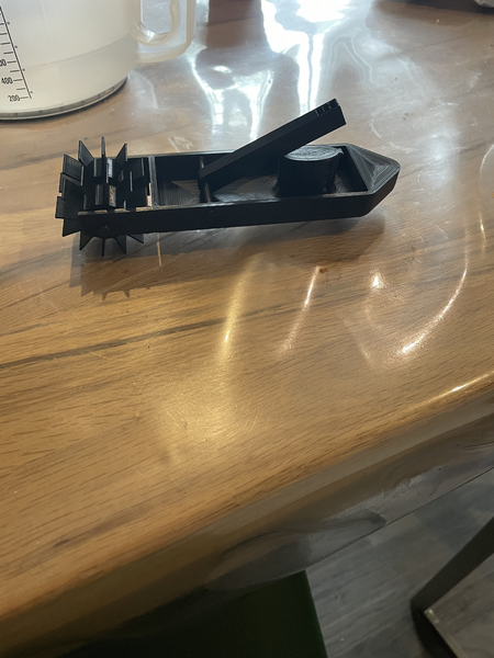 Fichier:Bateau propulsion lastique 26A2C7B8-ABF4-429E-B470-4C953E88F45F.png