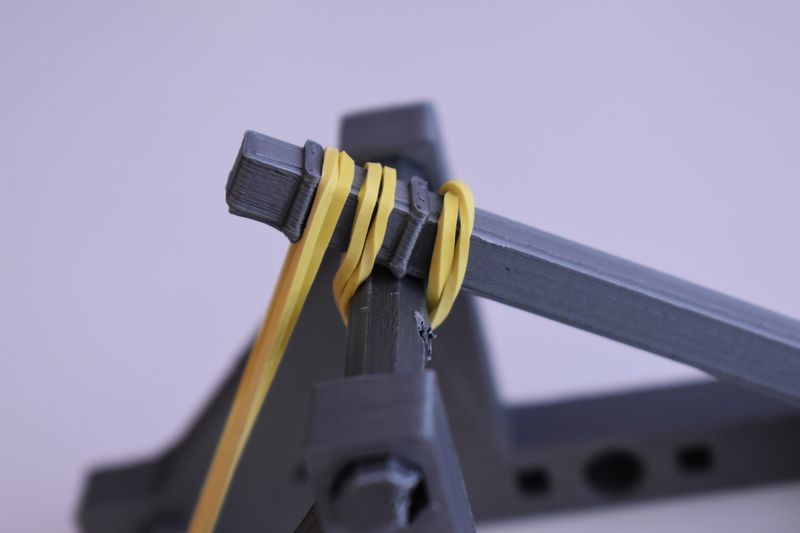 Fichier:Fabriquer une catapulte élastiques 1.jpg