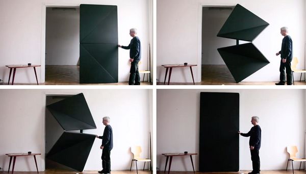 Door kinetic kinetic-Door.jpg