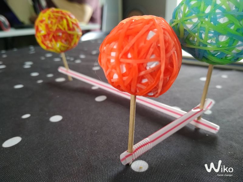 Fichier:Maquette Terre-Lune-Soleil IMG 20200408 101501047.jpg